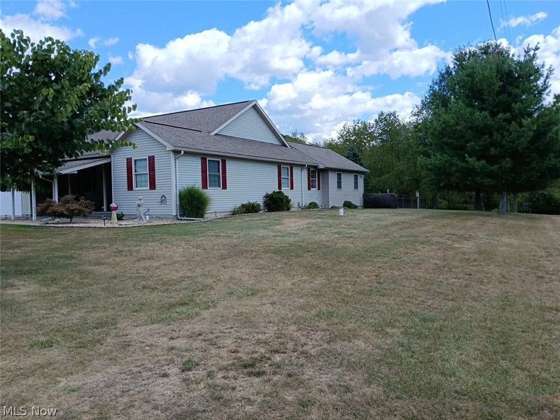 4314 Sherrod Valley Drive SW, Sherrodsville, OH 44675 Photo 2