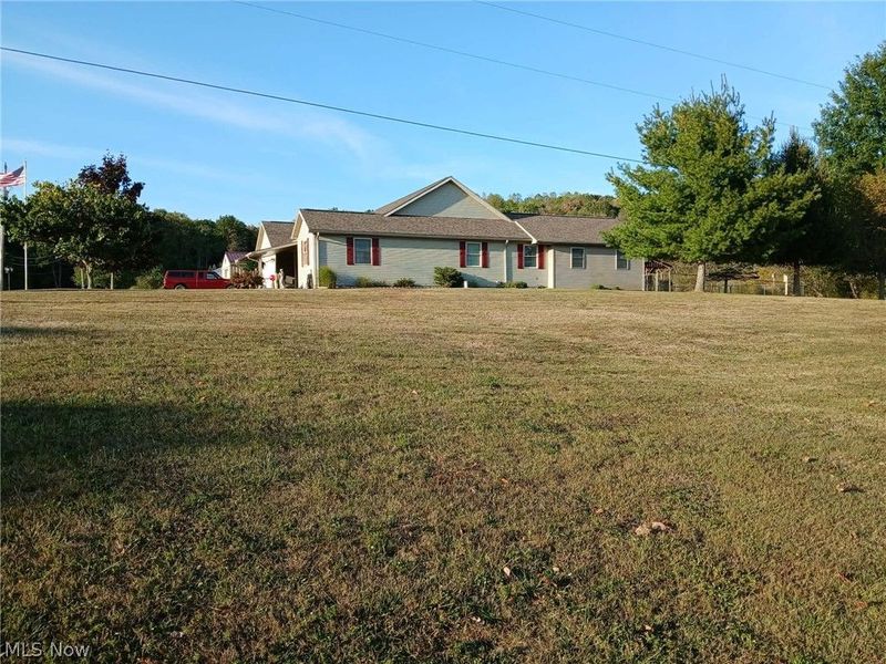 4314 Sherrod Valley Drive SW, Sherrodsville, OH 44675 Photo 5