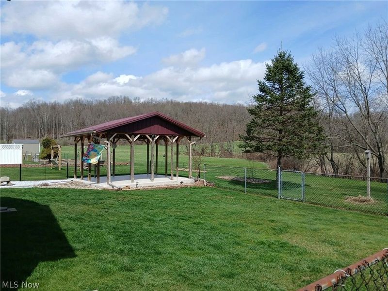 4314 Sherrod Valley Drive SW, Sherrodsville, OH 44675 Photo 8