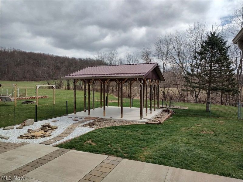 4314 Sherrod Valley Drive SW, Sherrodsville, OH 44675 Photo 9