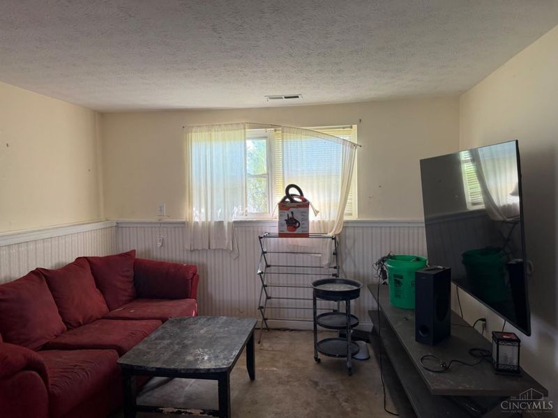 1492 Kingsbury Drive, Forest Park, OH 45240 Photo 14