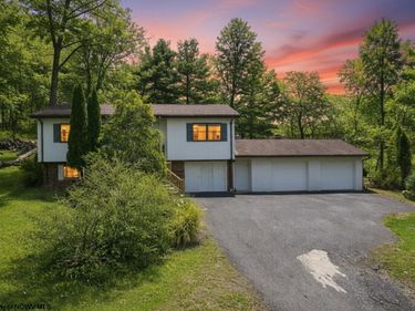 583 Summer School Road, Morgantown, WV 26508