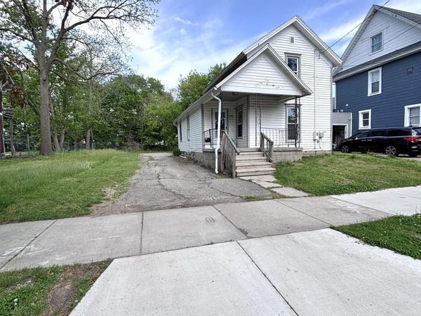 506 N Sycamore Street, Lansing, MI 48933