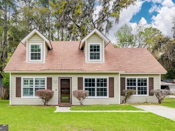 6 Jasmine Court, Savannah, GA 31406