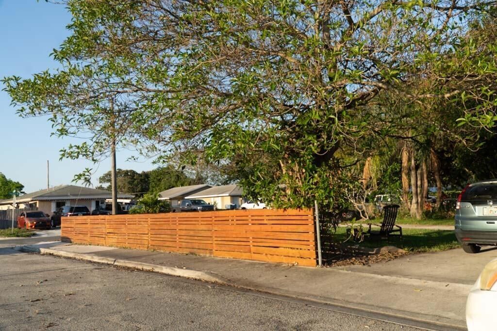 528 Churchill Road, West Palm Beach, FL 33405 Photo