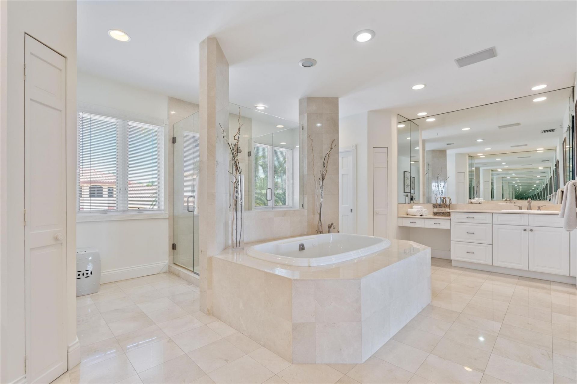 703 Royal Plaza Drive, Fort Lauderdale, FL 33301 Photo