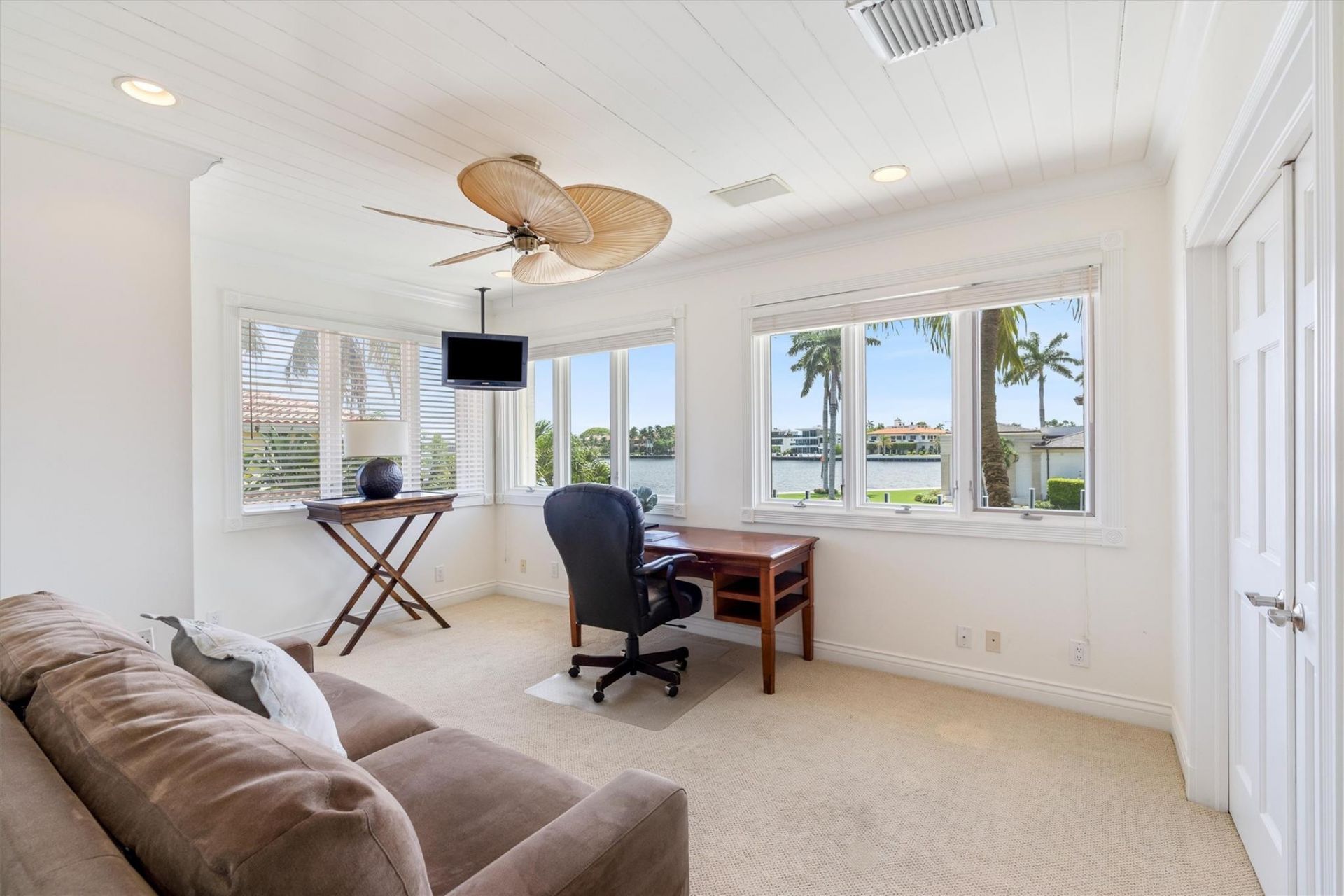 703 Royal Plaza Drive, Fort Lauderdale, FL 33301 Photo