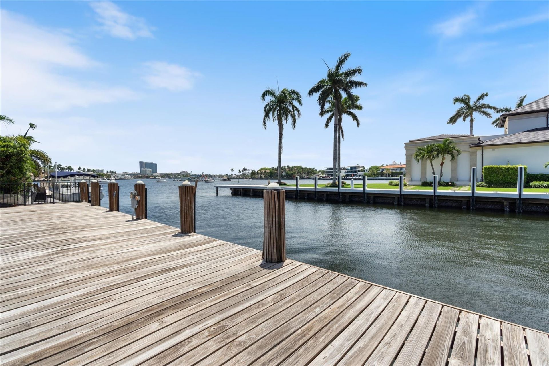 703 Royal Plaza Drive, Fort Lauderdale, FL 33301 Photo