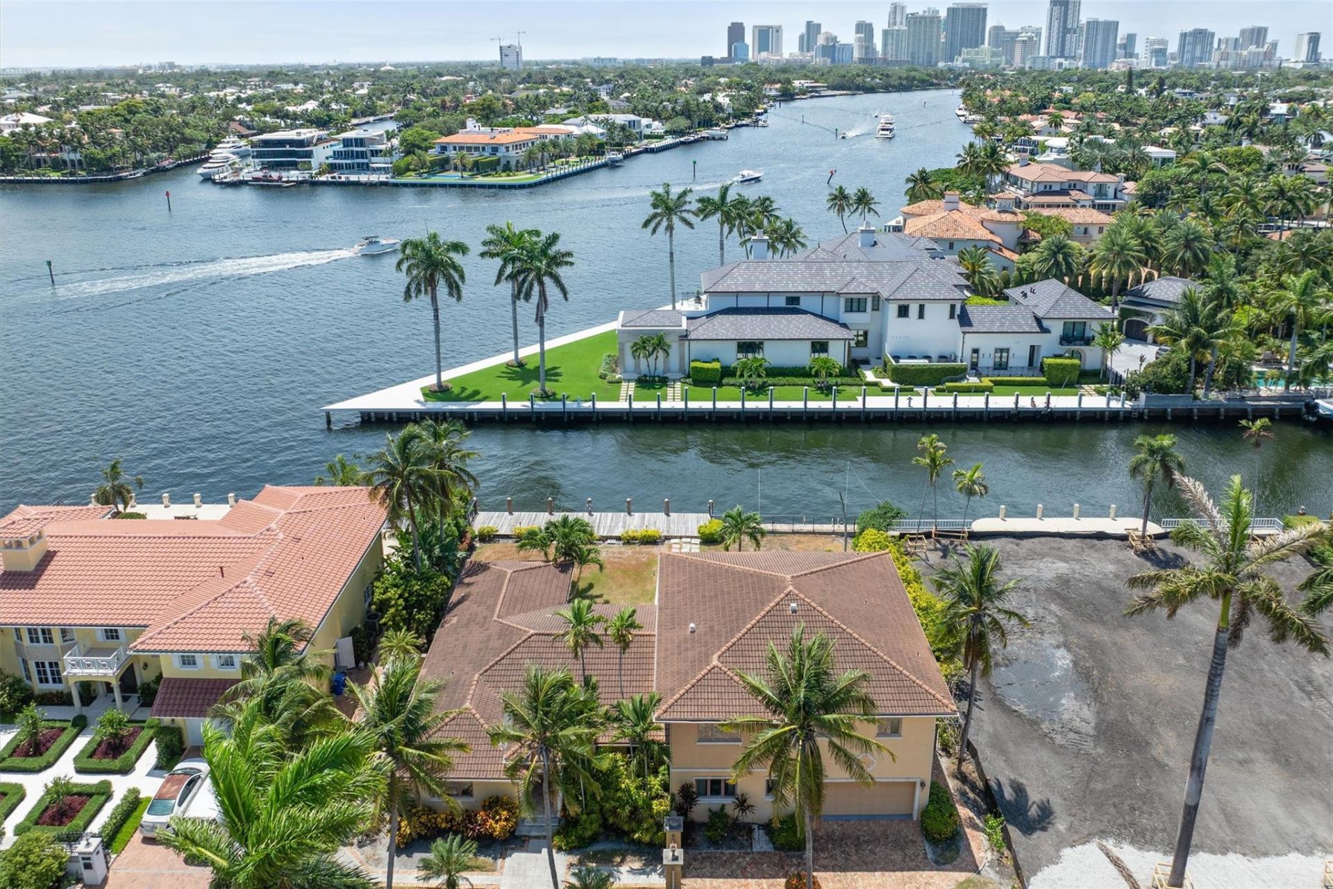 703 Royal Plaza Drive, Fort Lauderdale, FL 33301 Photo