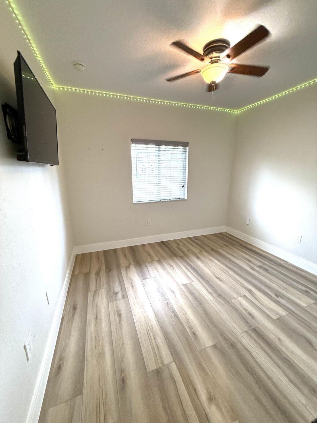 13066 SW 218th Terrace, Miami, FL 33170 Photo