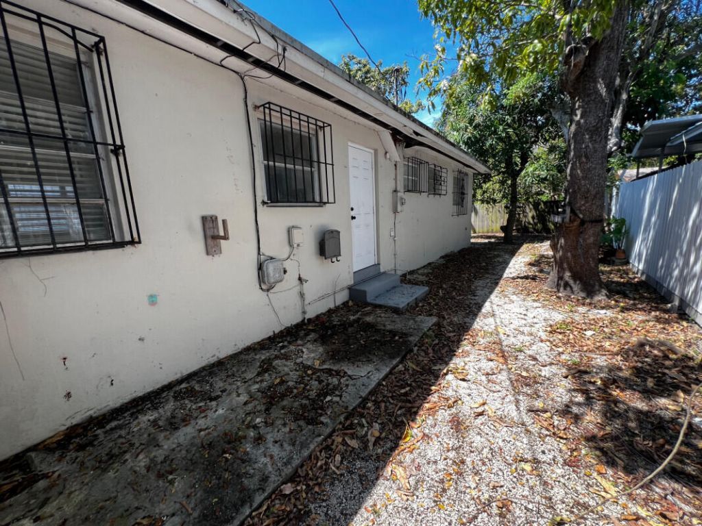 3771 Frow Avenue, Miami, FL 33133 Photo