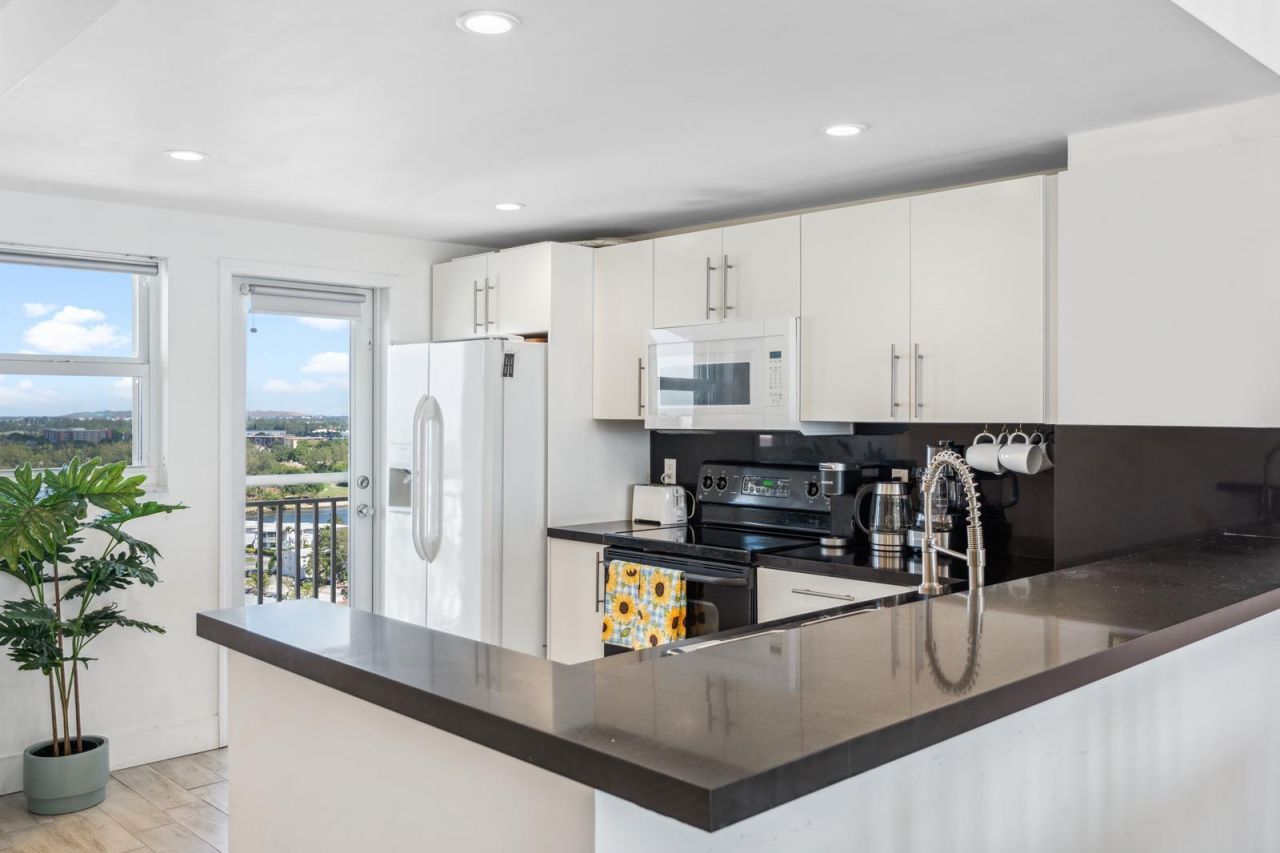 750 N Ocean Boulevard, Unit 1507, Pompano Beach, FL 33062 Photo