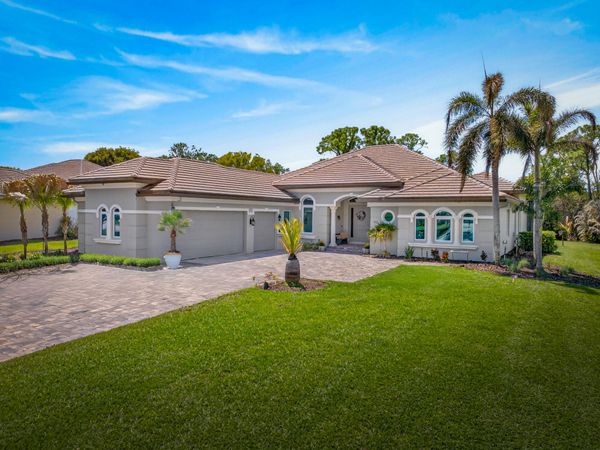 523 SW Squire Johns Lane, Palm City, FL 34990