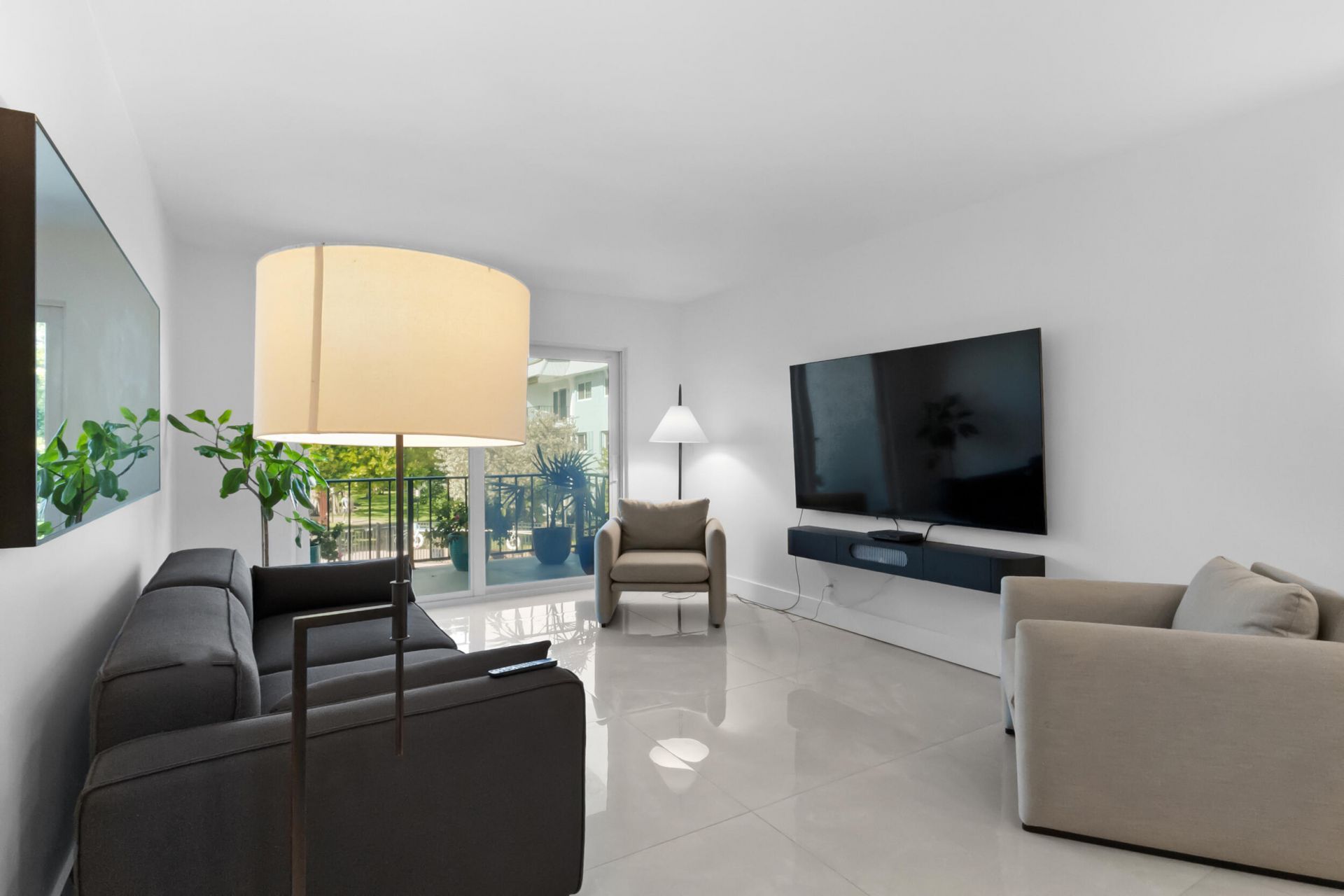3004 NE 5th Terrace Ne, Unit Apt 210c, Fort Lauderdale, FL 33334 Photo