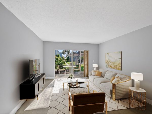 1432 S Lakeside Drive, Unit 4, Lake Worth Beach, FL 33460