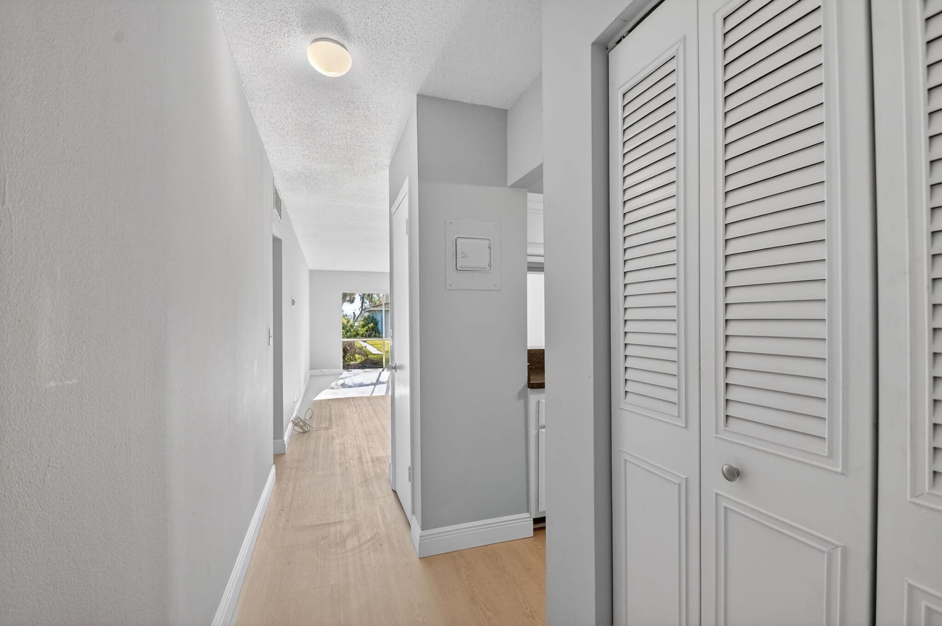 1432 S Lakeside Drive, Unit 4, Lake Worth Beach, FL 33460 Photo