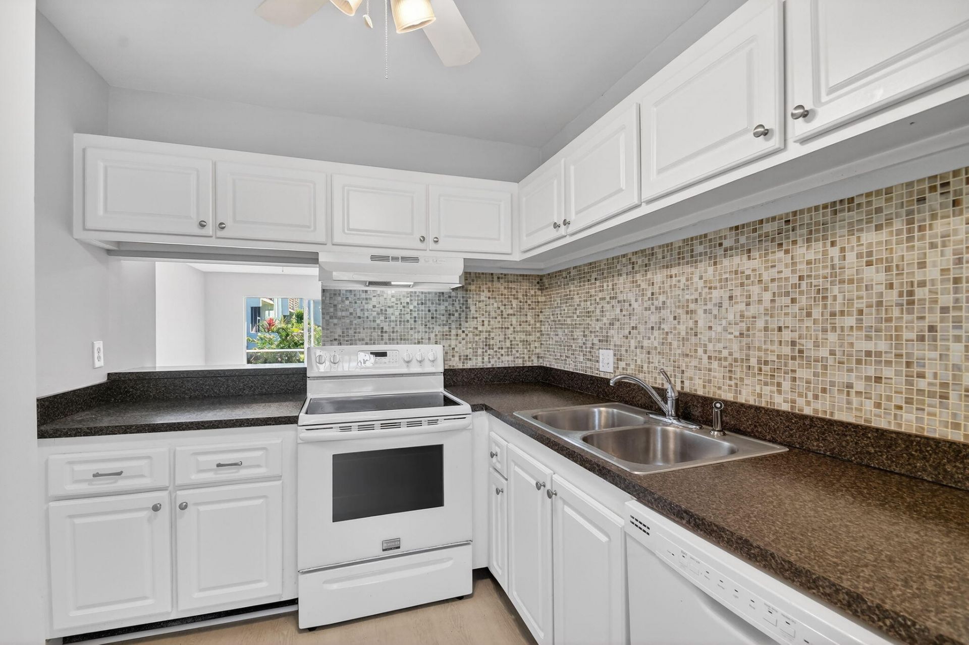 1432 S Lakeside Drive, Unit 4, Lake Worth Beach, FL 33460 Photo