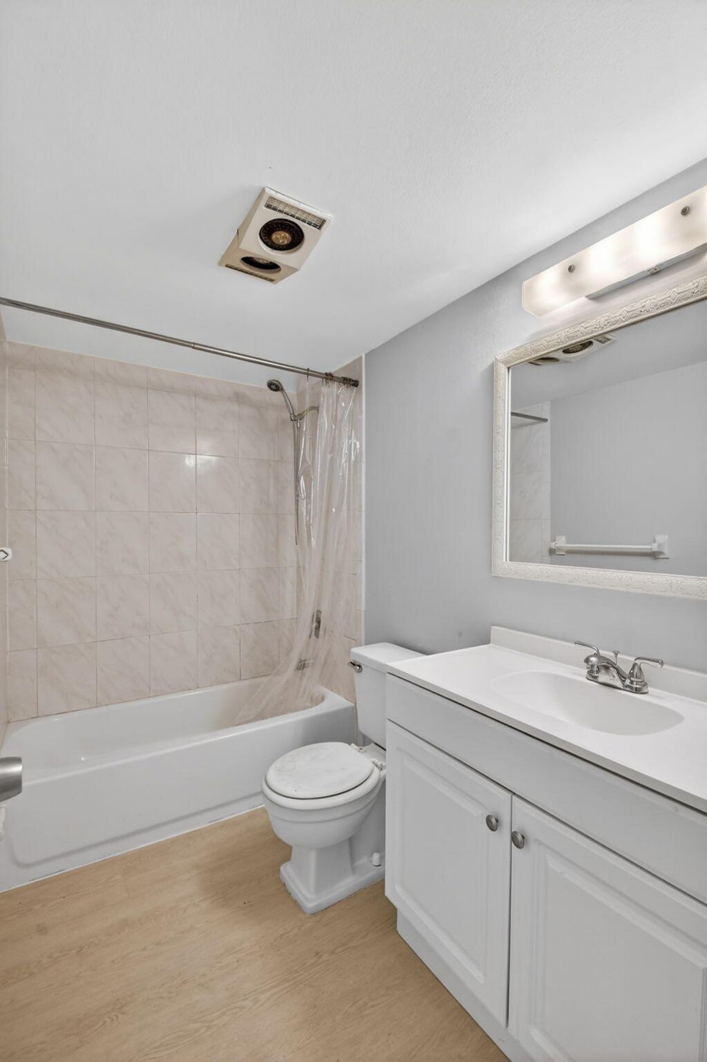 1432 S Lakeside Drive, Unit 4, Lake Worth Beach, FL 33460 Photo