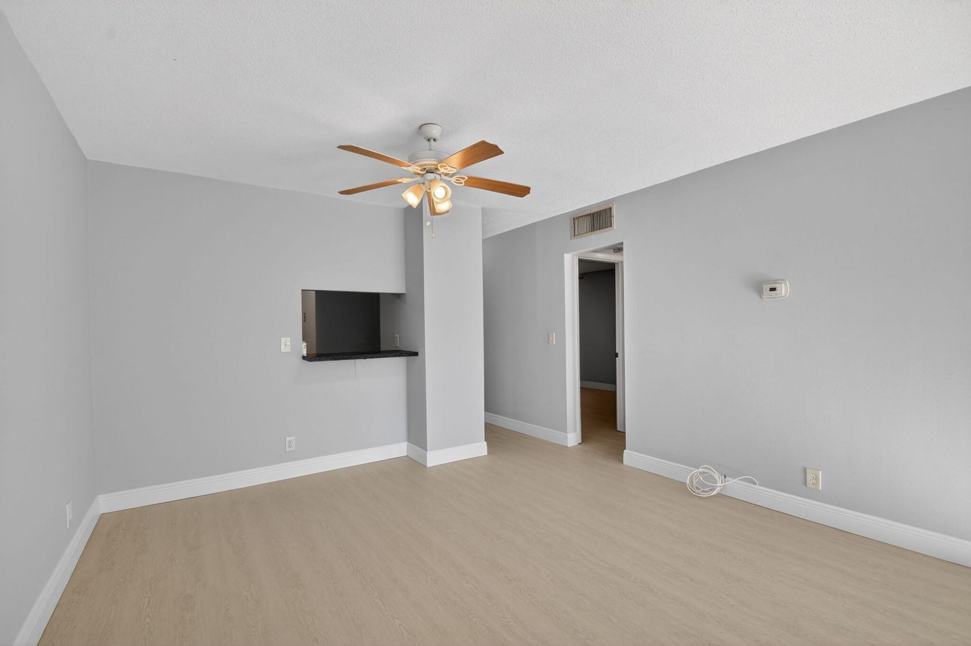 1432 S Lakeside Drive, Unit 4, Lake Worth Beach, FL 33460 Photo