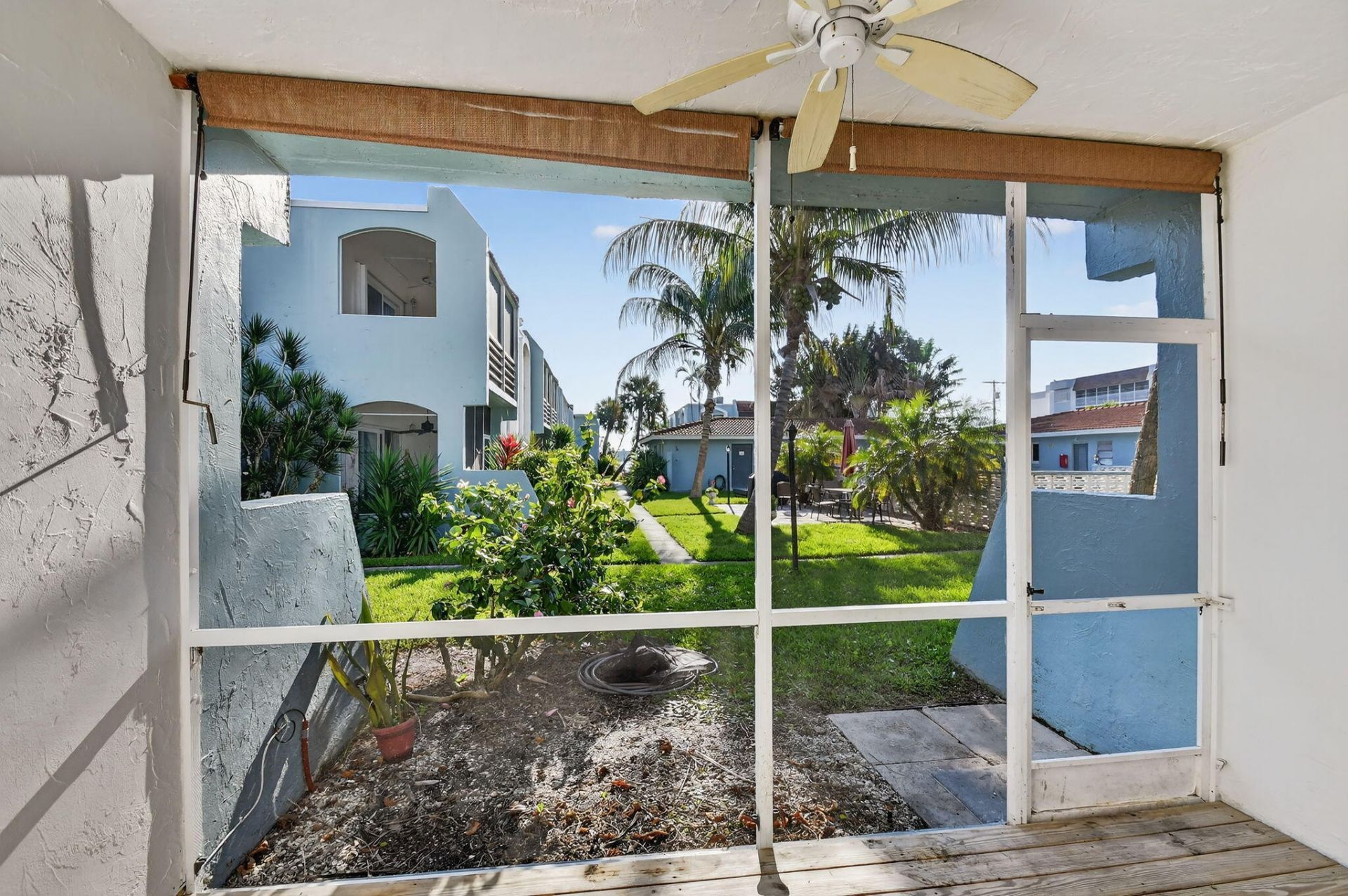 1432 S Lakeside Drive, Unit 4, Lake Worth Beach, FL 33460 Photo