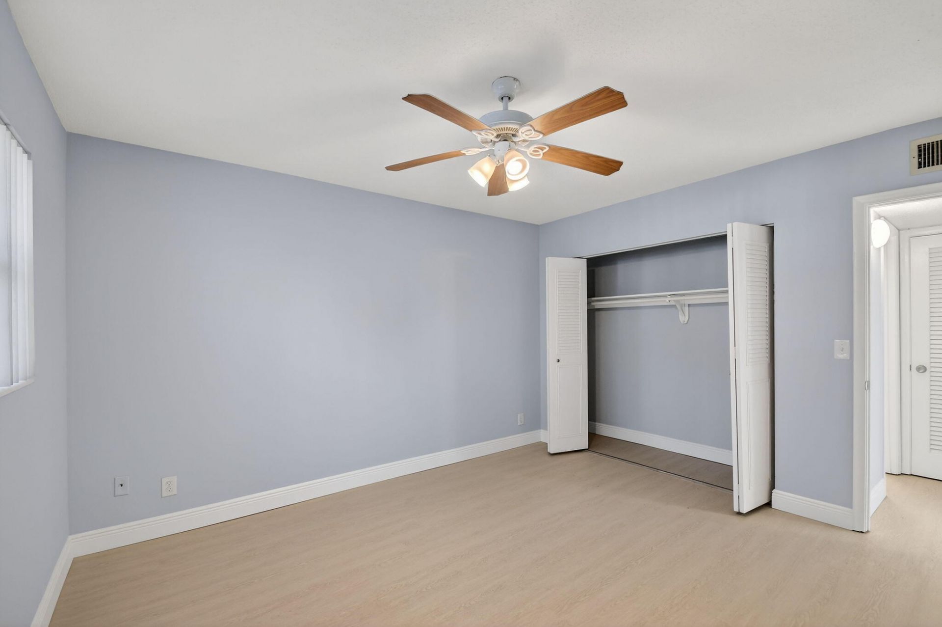 1432 S Lakeside Drive, Unit 4, Lake Worth Beach, FL 33460 Photo