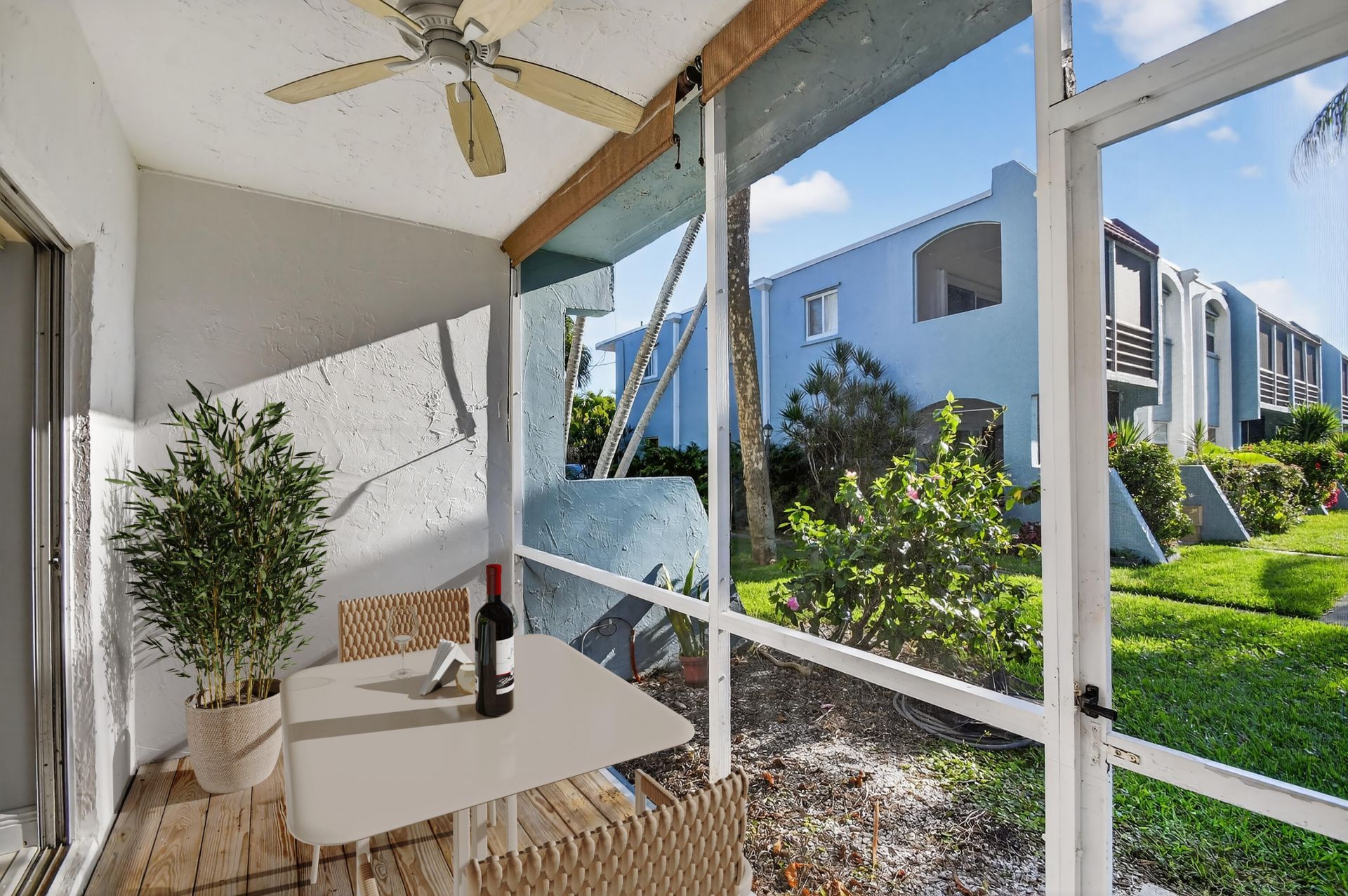 1432 S Lakeside Drive, Unit 4, Lake Worth Beach, FL 33460 Photo