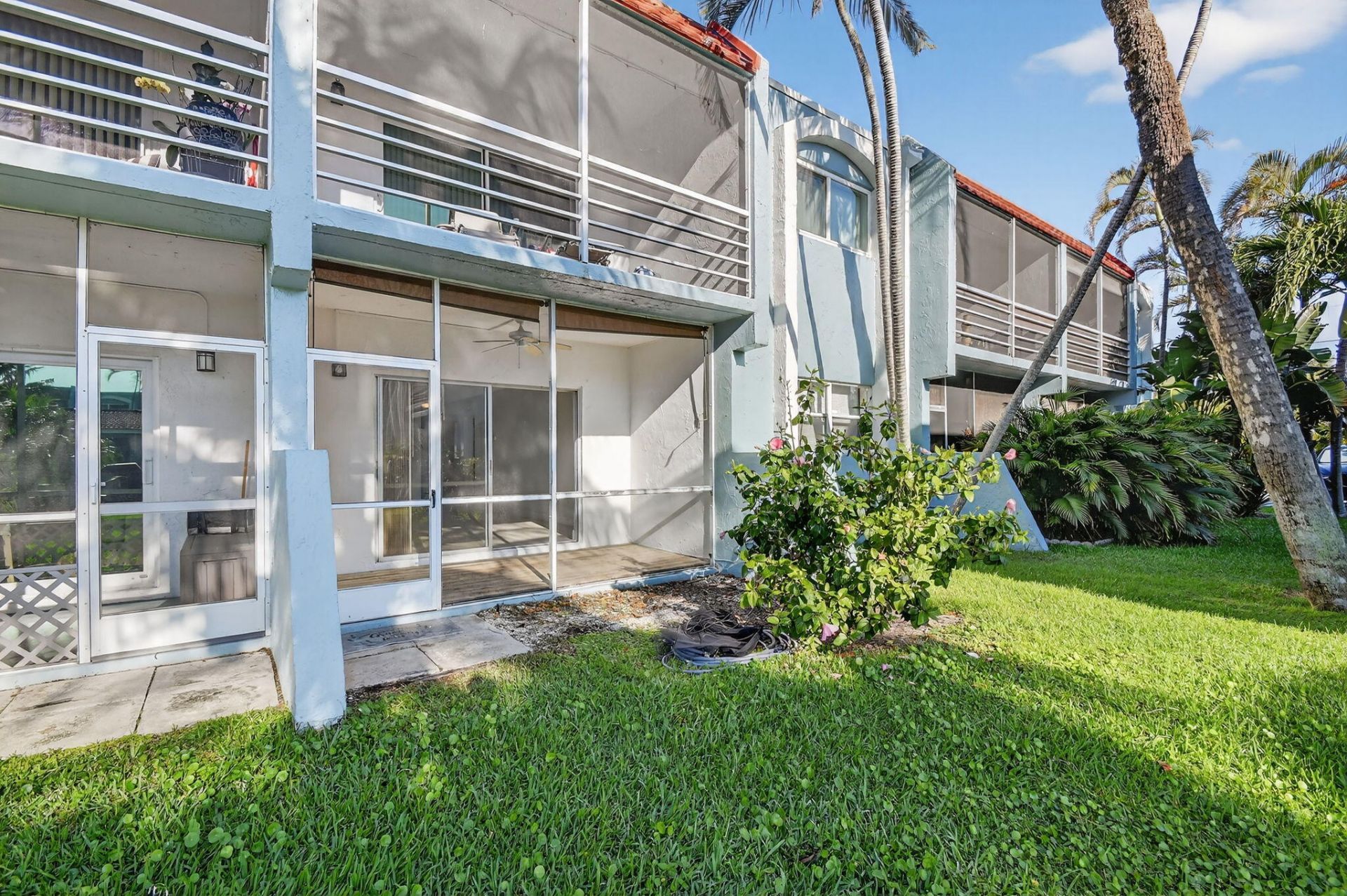 1432 S Lakeside Drive, Unit 4, Lake Worth Beach, FL 33460 Photo