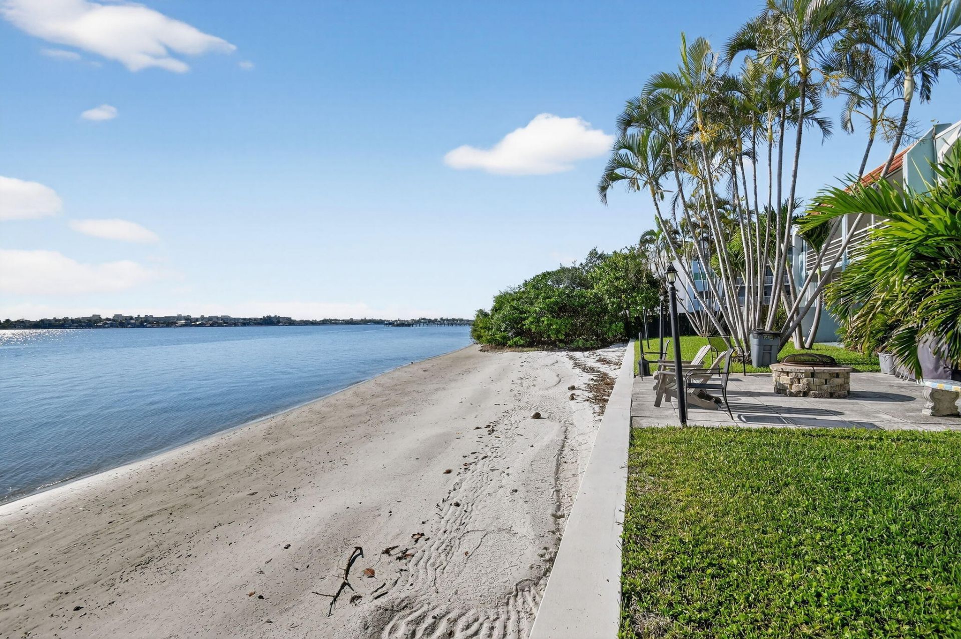 1432 S Lakeside Drive, Unit 4, Lake Worth Beach, FL 33460 Photo