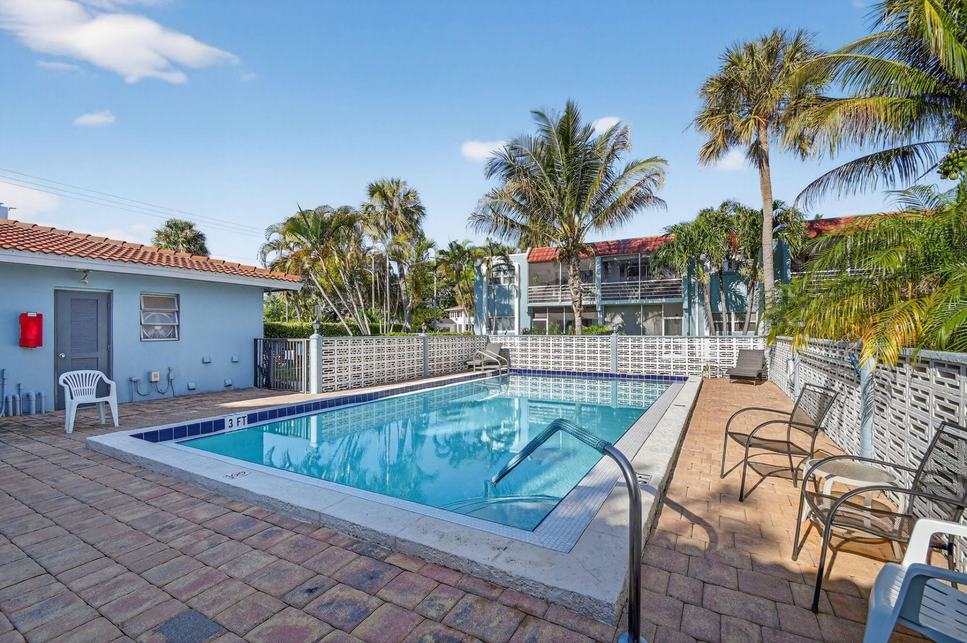 1432 S Lakeside Drive, Unit 4, Lake Worth Beach, FL 33460 Photo