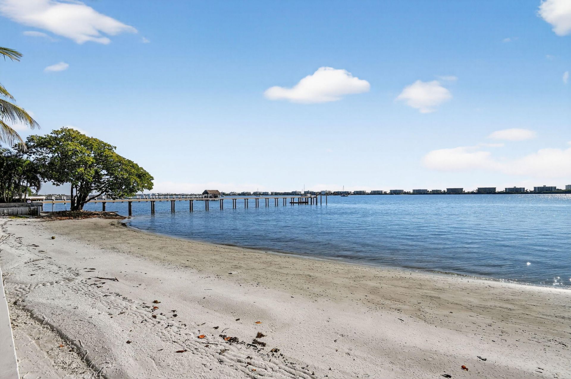 1432 S Lakeside Drive, Unit 4, Lake Worth Beach, FL 33460 Photo