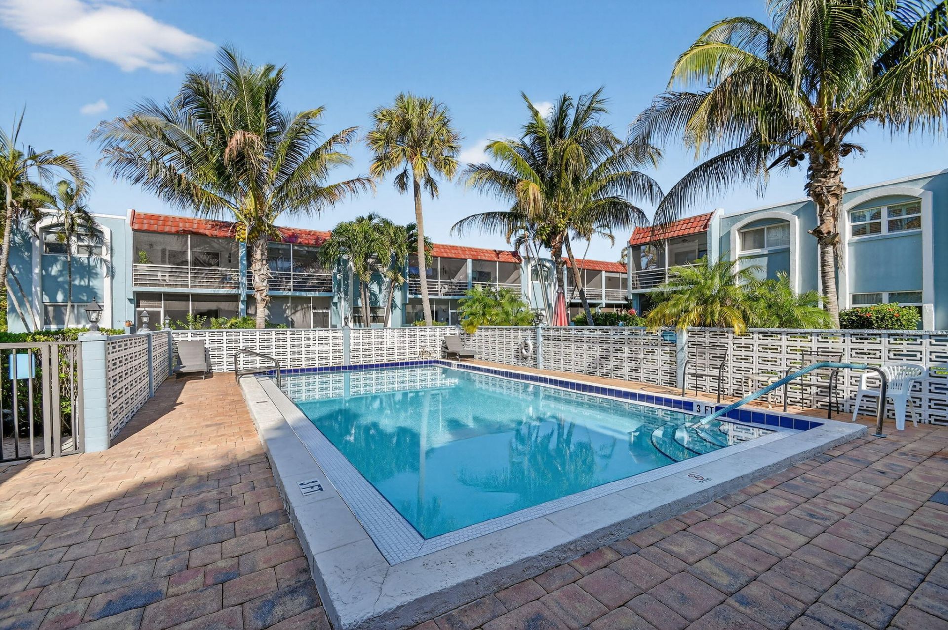 1432 S Lakeside Drive, Unit 4, Lake Worth Beach, FL 33460 Photo