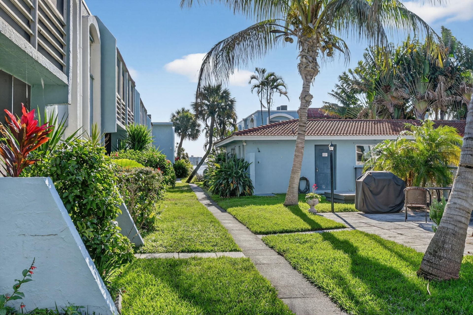 1432 S Lakeside Drive, Unit 4, Lake Worth Beach, FL 33460 Photo