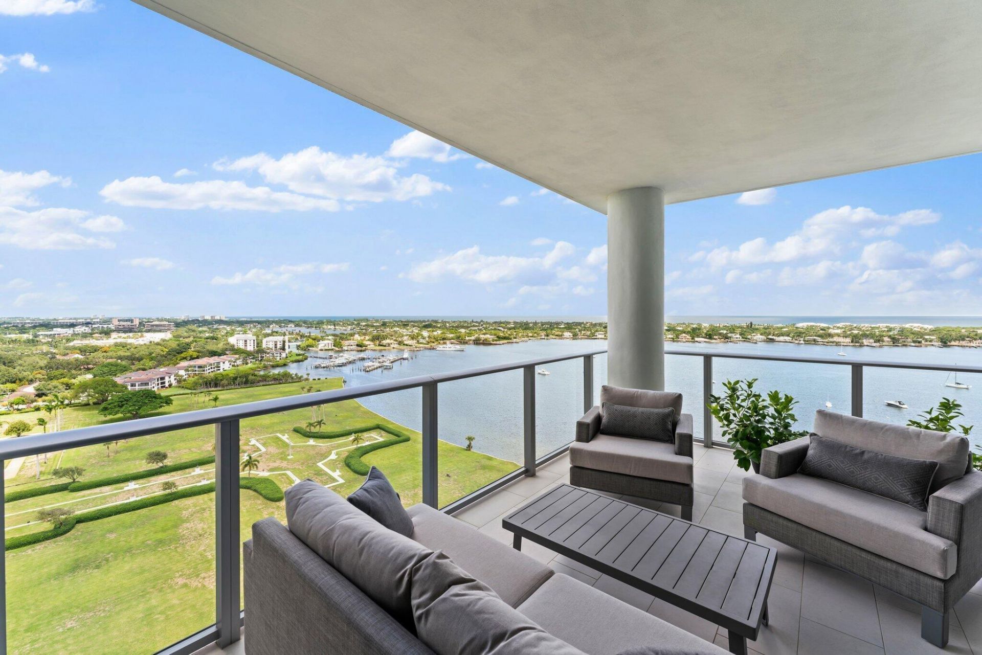 1 Water Clb Way, Unit 1703, North Palm Beach, FL 33408 Photo