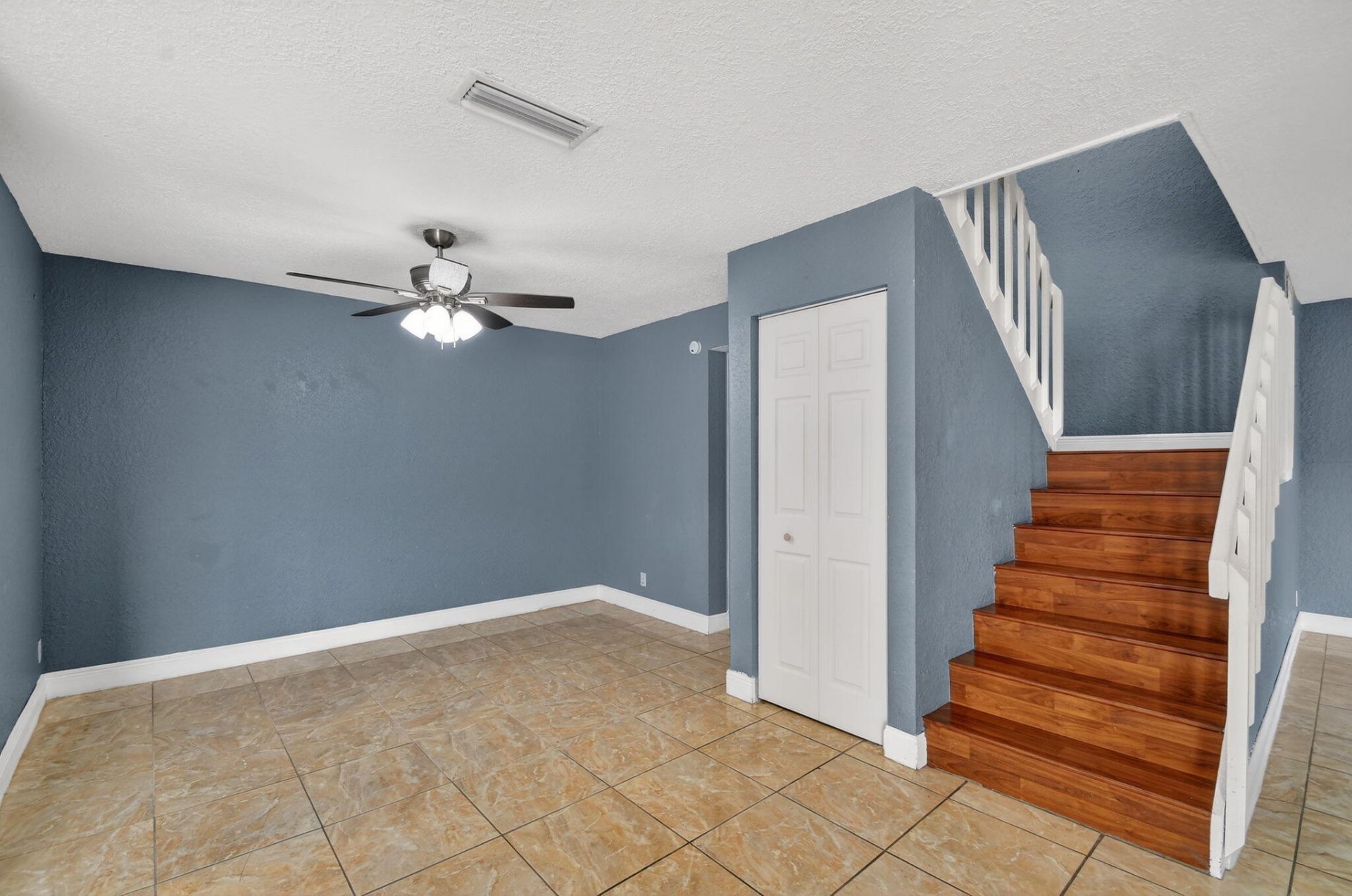 320 Woodland Road, Palm Springs, FL 33461 Photo