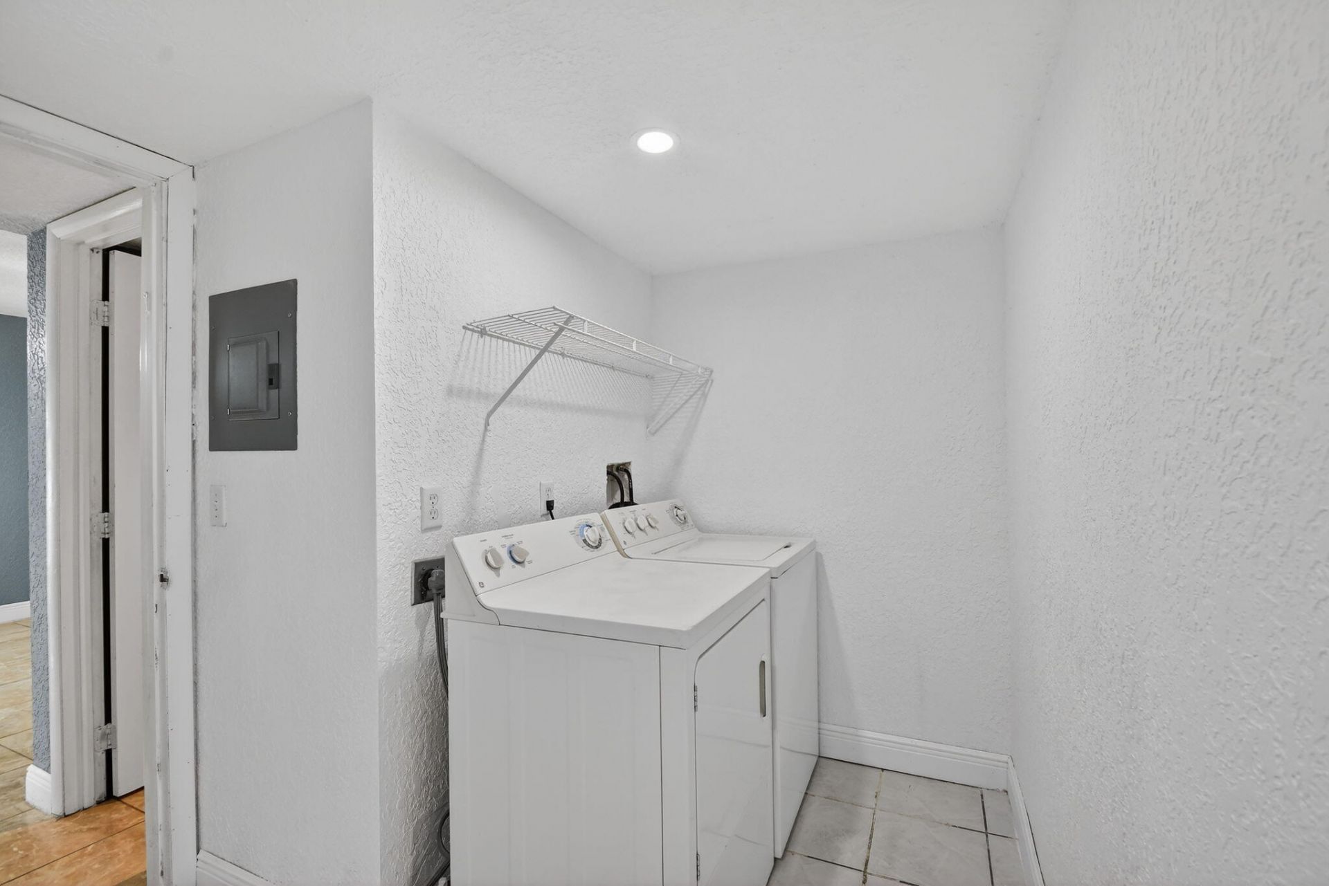 320 Woodland Road, Palm Springs, FL 33461 Photo