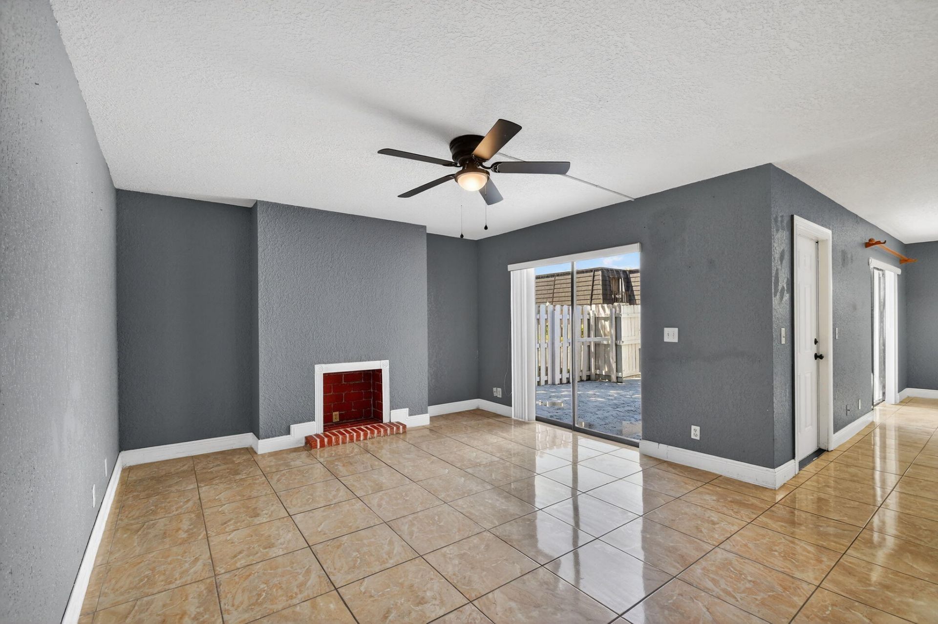 320 Woodland Road, Palm Springs, FL 33461 Photo