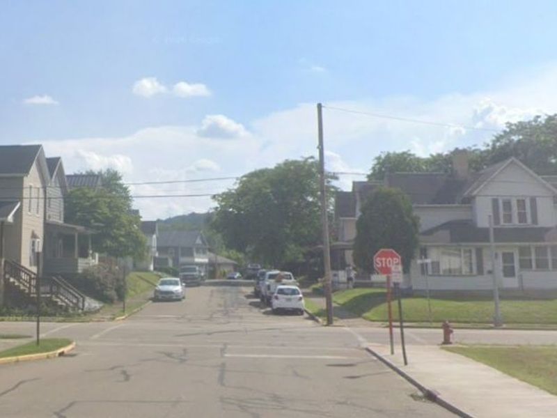 205 Mccrea Avenue, Dennison, OH 44621 Photo 4