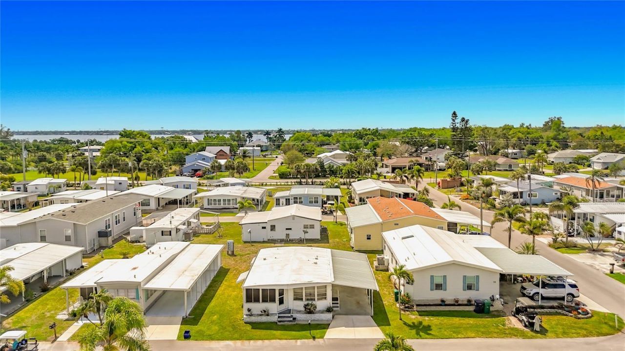 80 Del Rio Drive, Palmetto, FL 34221 Photo