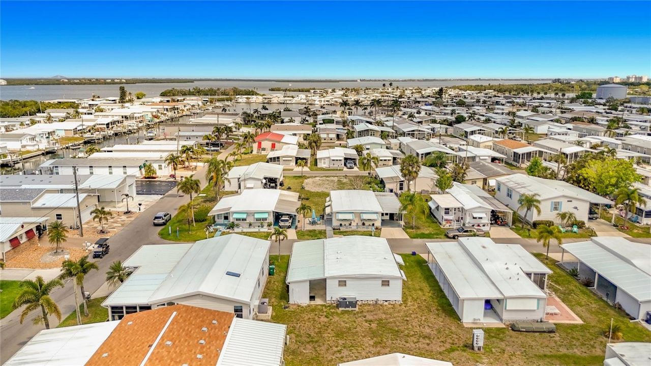 80 Del Rio Drive, Palmetto, FL 34221 Photo