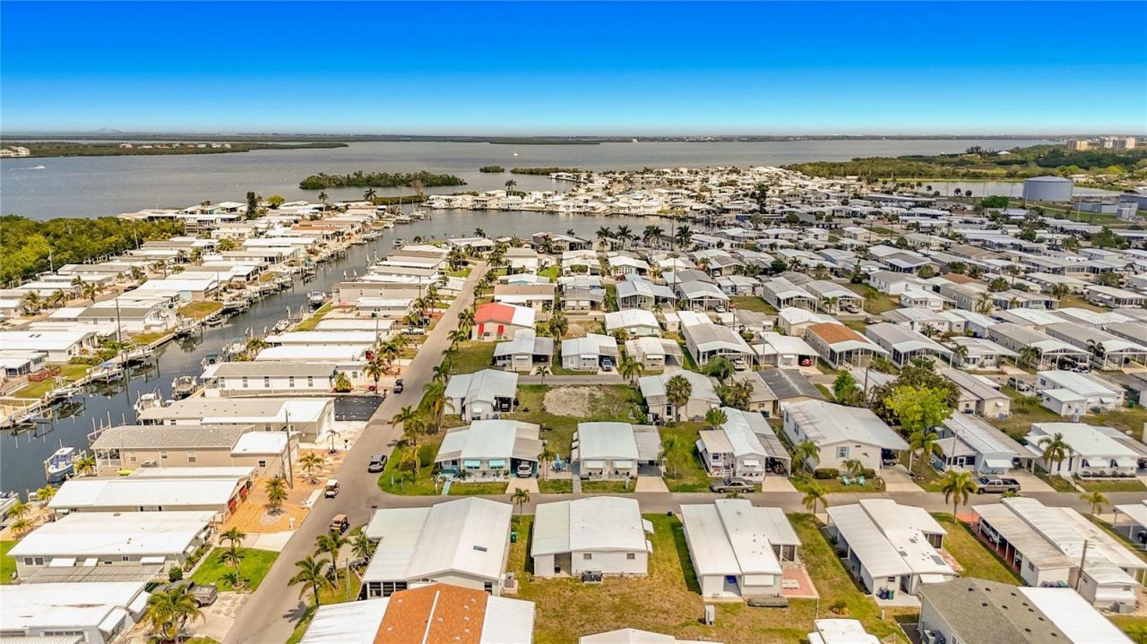 80 Del Rio Drive, Palmetto, FL 34221 Photo