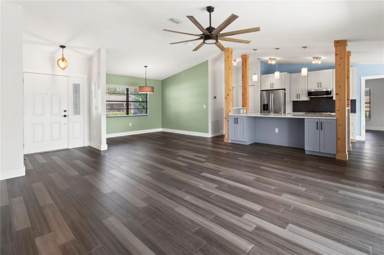 4702 Glenbrooke Terrace, Sarasota, FL 34243 Photo