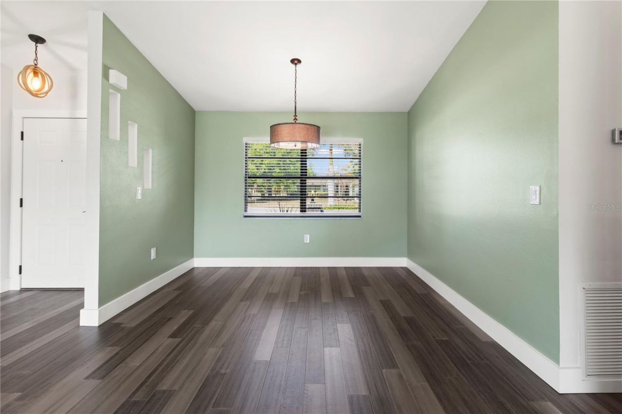 4702 Glenbrooke Terrace, Sarasota, FL 34243 Photo