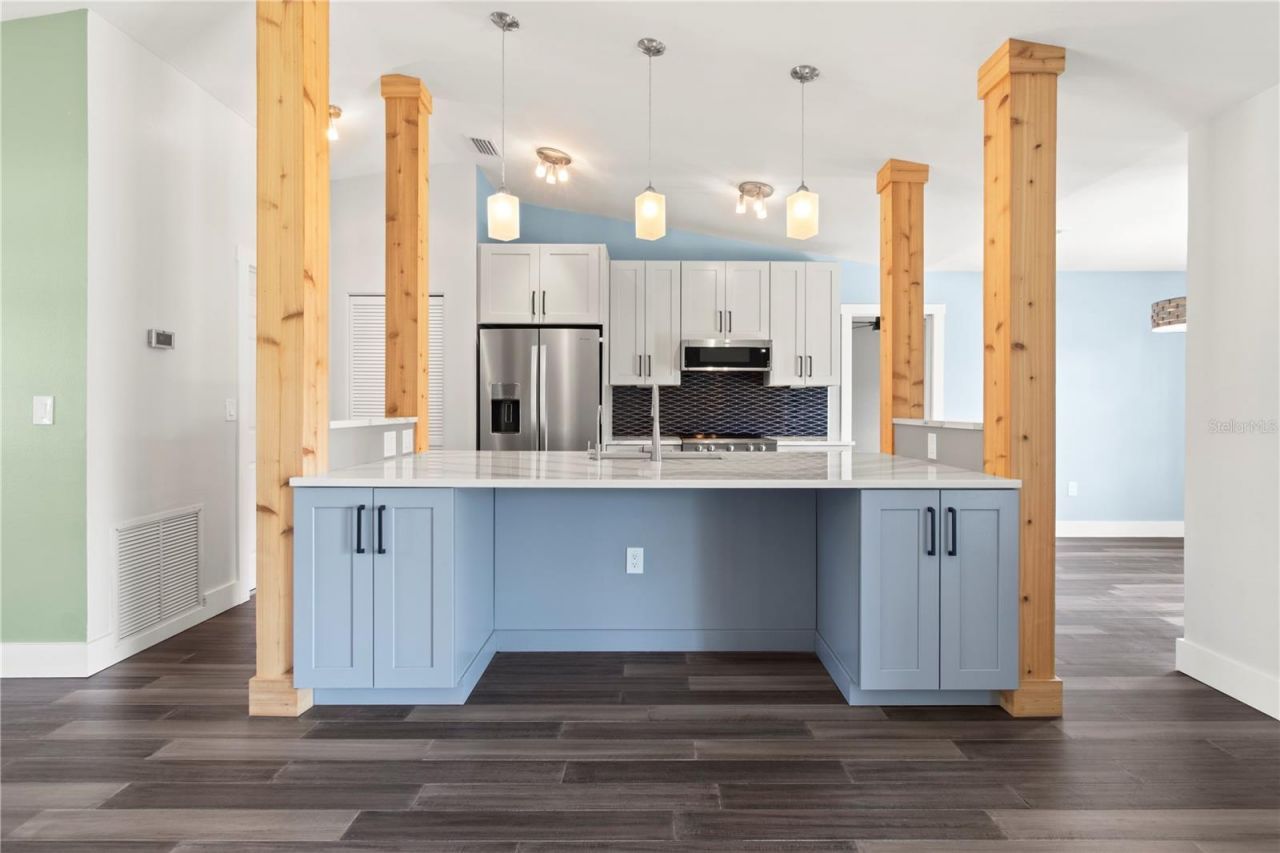 4702 Glenbrooke Terrace, Sarasota, FL 34243 Photo