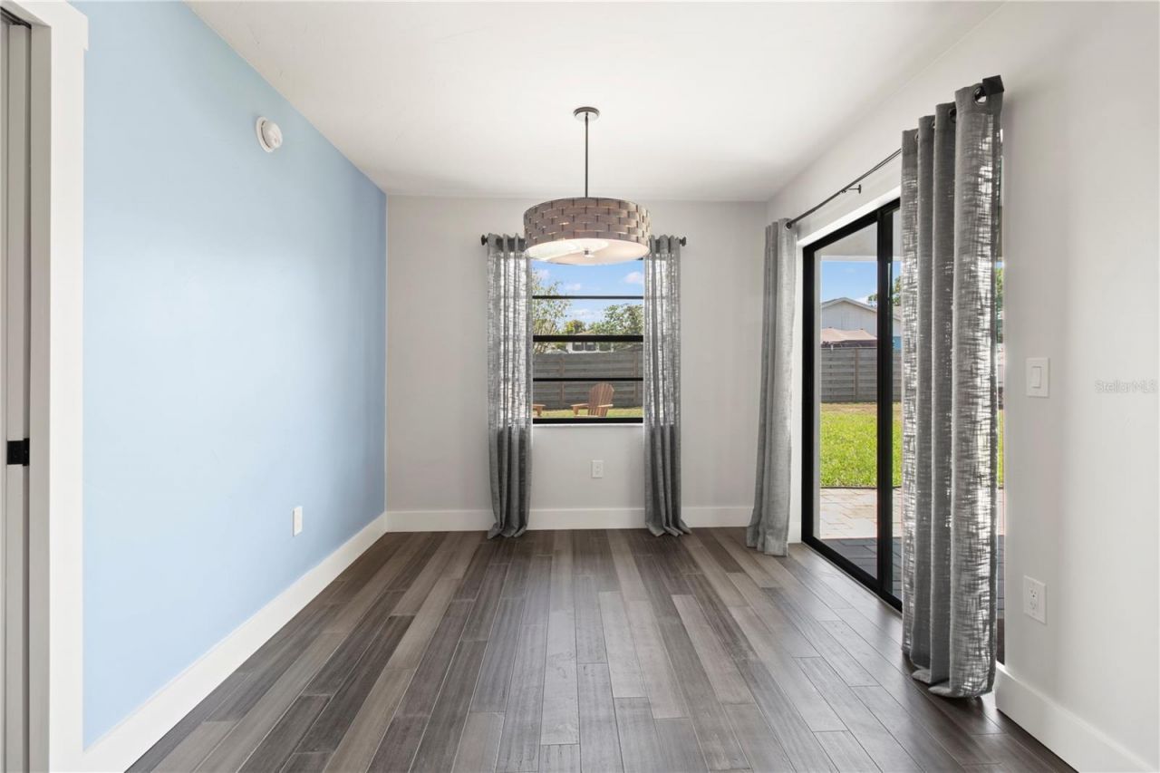 4702 Glenbrooke Terrace, Sarasota, FL 34243 Photo