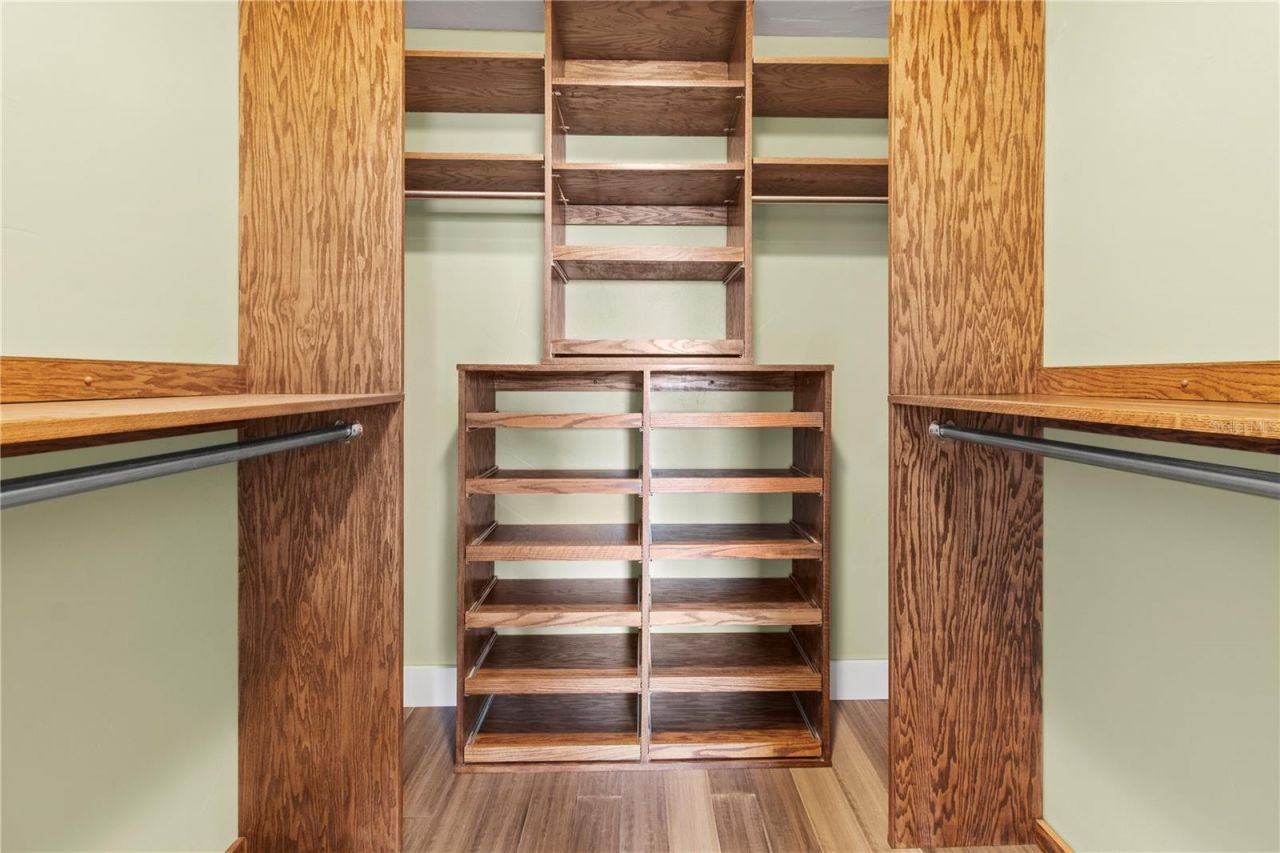 4702 Glenbrooke Terrace, Sarasota, FL 34243 Photo