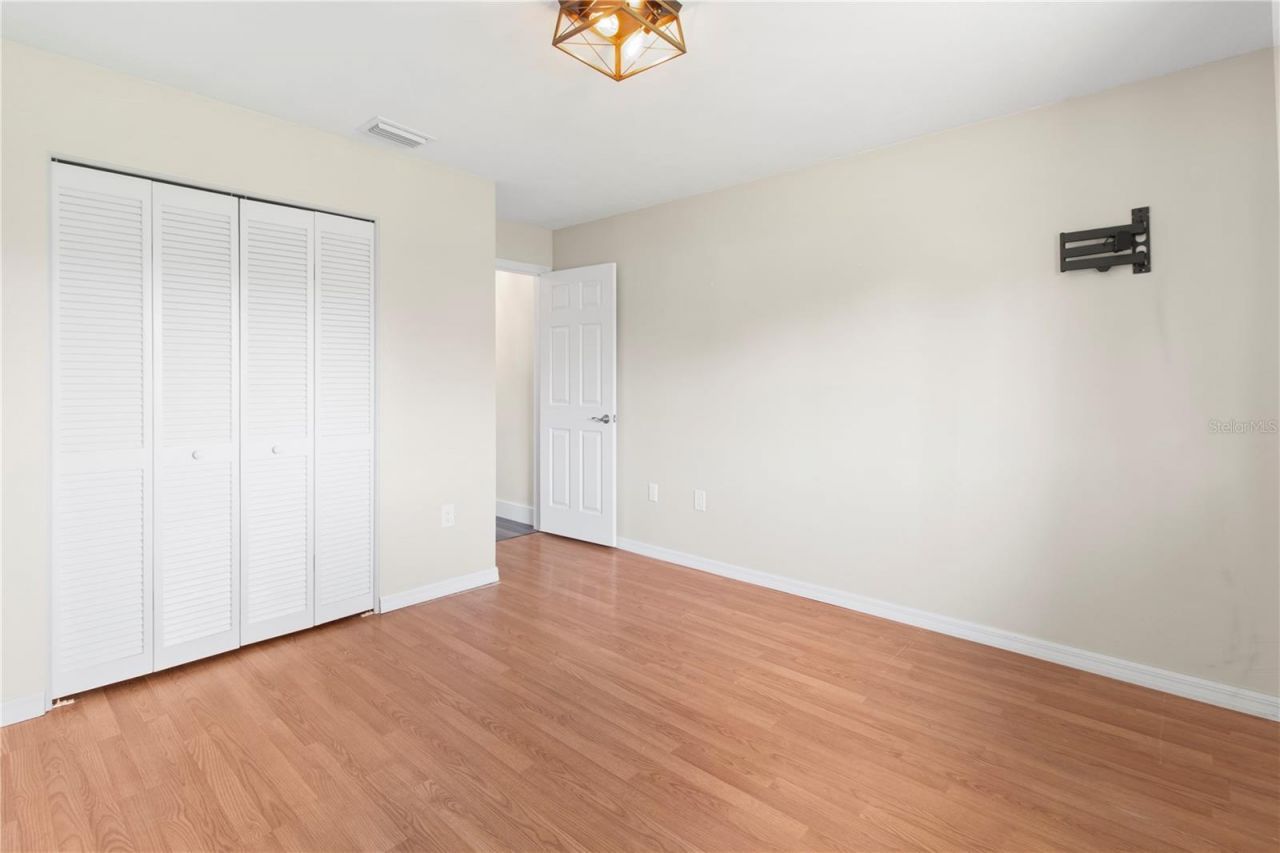 4702 Glenbrooke Terrace, Sarasota, FL 34243 Photo