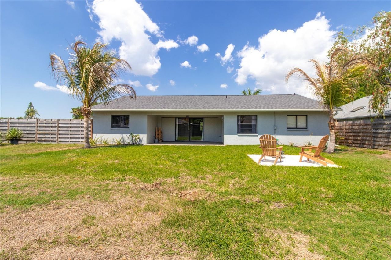 4702 Glenbrooke Terrace, Sarasota, FL 34243 Photo