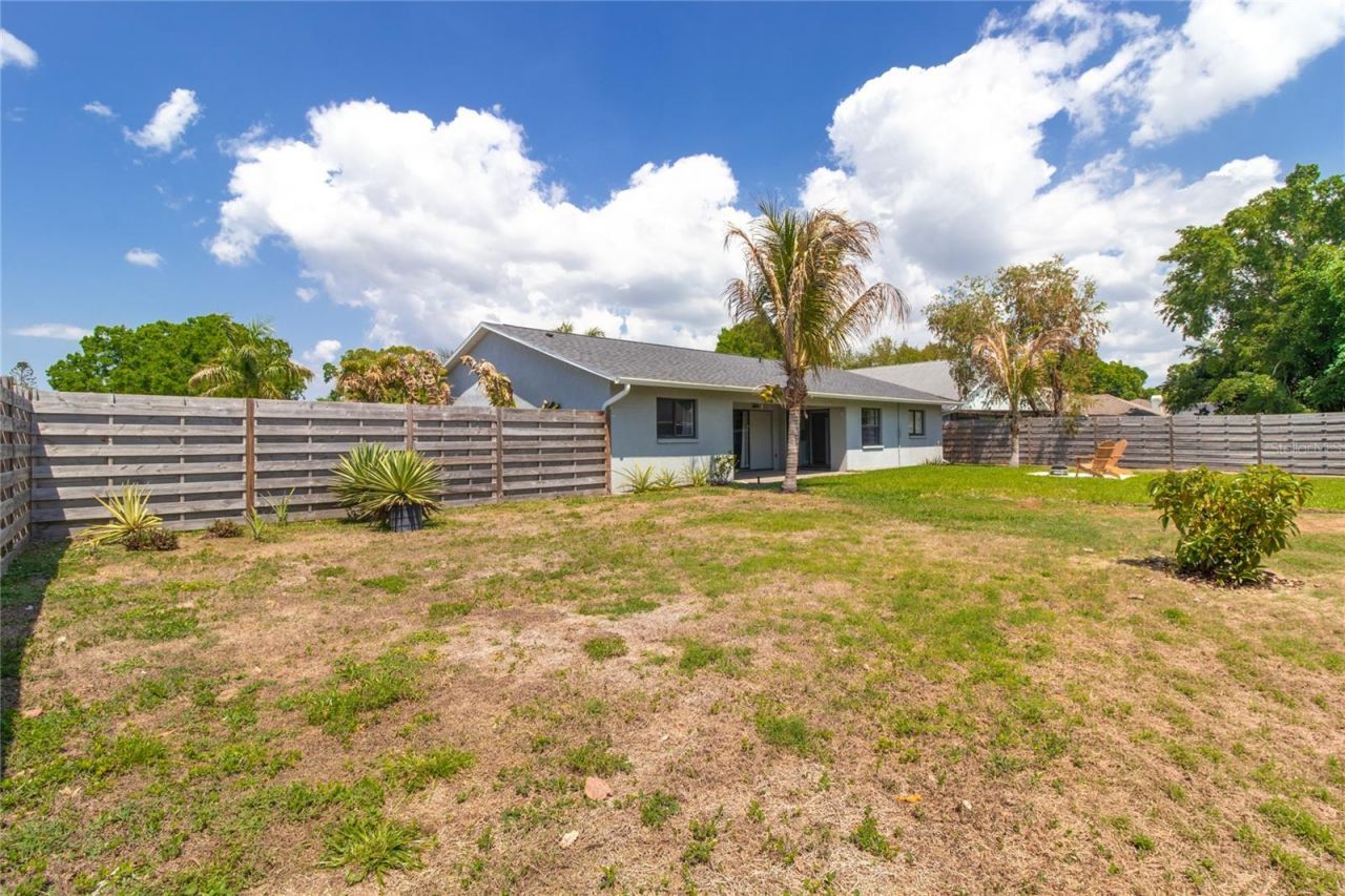 4702 Glenbrooke Terrace, Sarasota, FL 34243 Photo