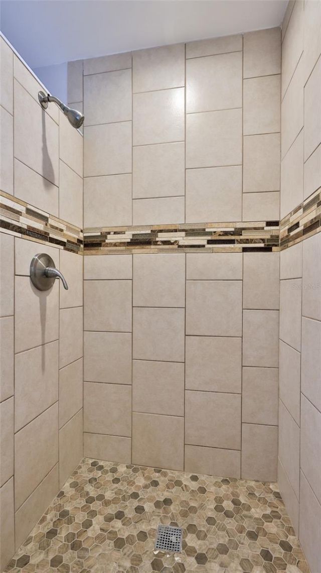 11 Swan Avenue, New Smyrna Beach, FL 32168 Photo