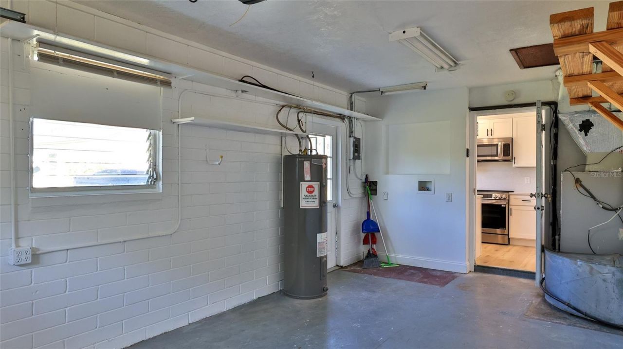 11 Swan Avenue, New Smyrna Beach, FL 32168 Photo